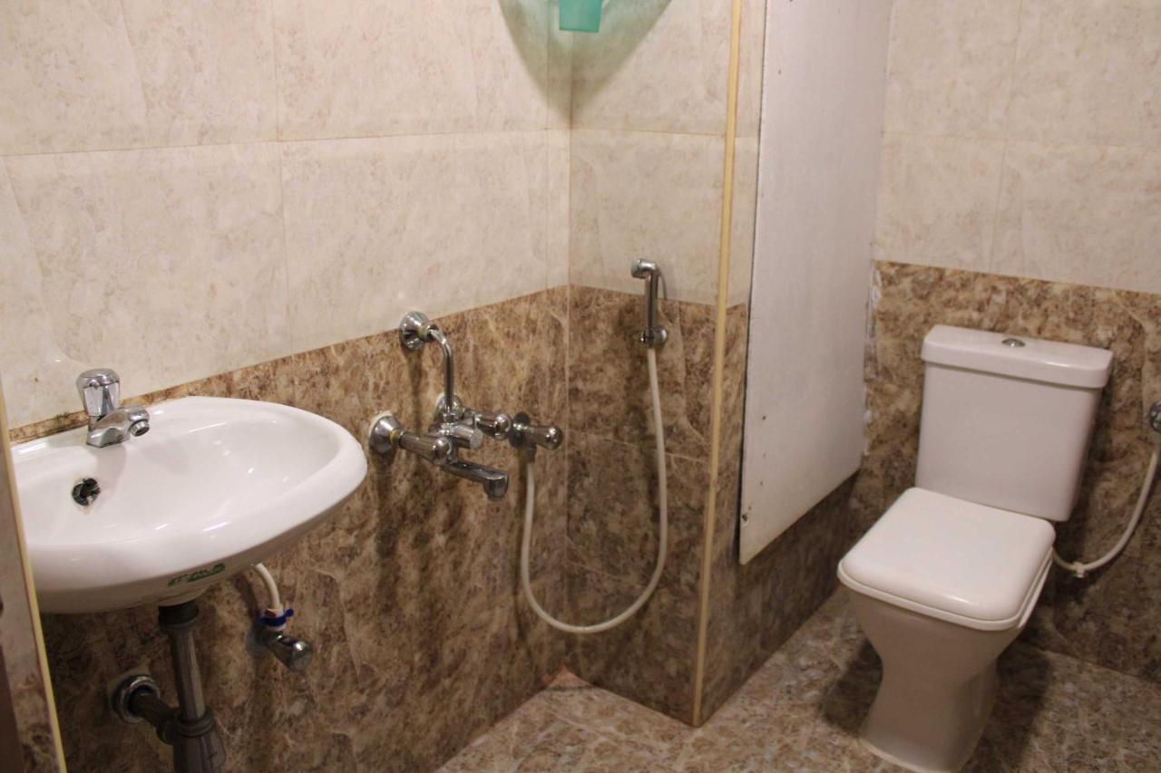 Hotel Adhi Residency - Cleanliness & Friendliness Room Vl Vardharaja Temple Kanchipuram Luaran gambar